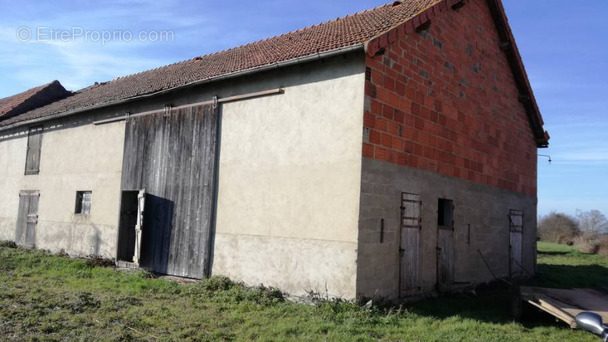 Autre à SAINT-POURCAIN-SUR-SIOULE