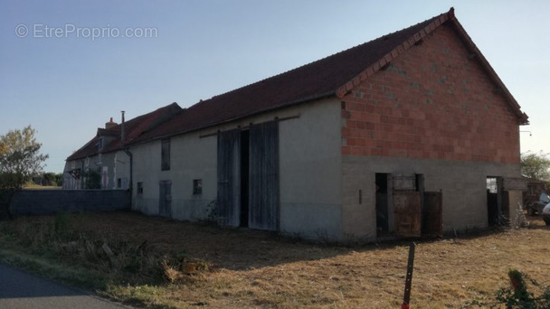 Autre à SAINT-POURCAIN-SUR-SIOULE