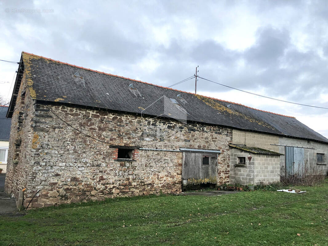 Maison à ETRELLES