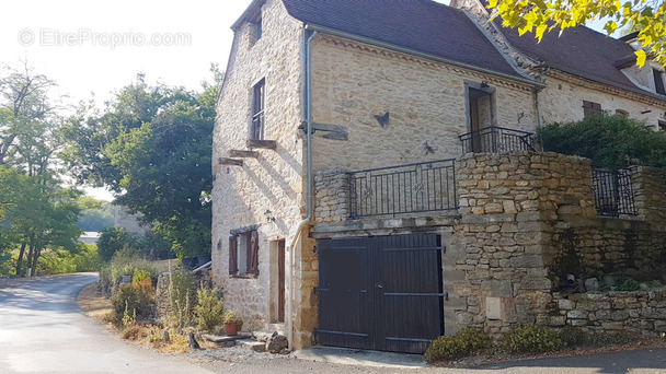 Maison à LAUZES