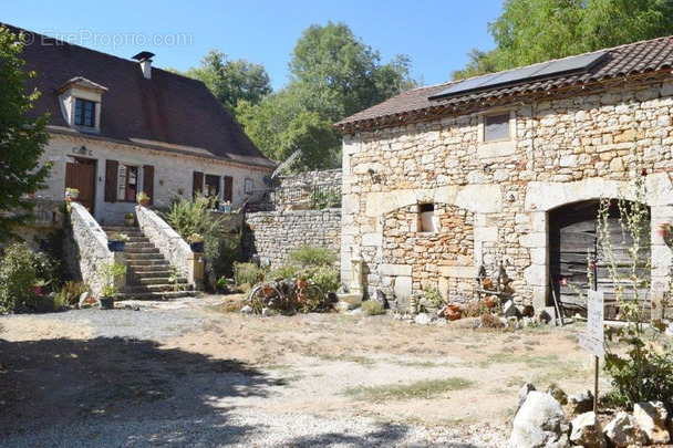 Maison à LAUZES