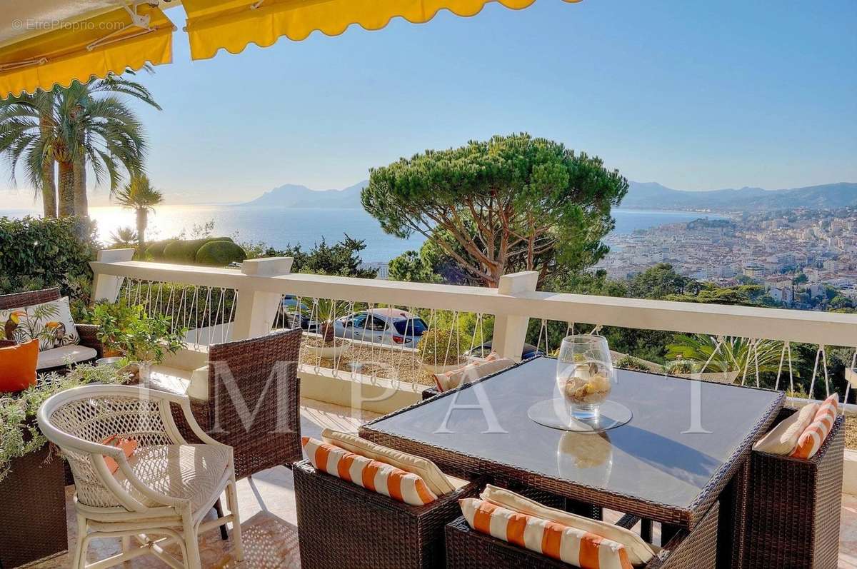 Appartement à CANNES