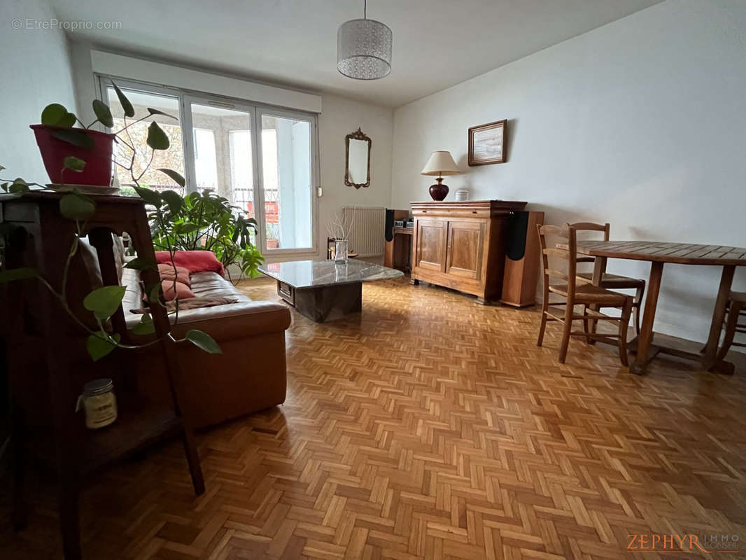 Appartement à LYON-9E