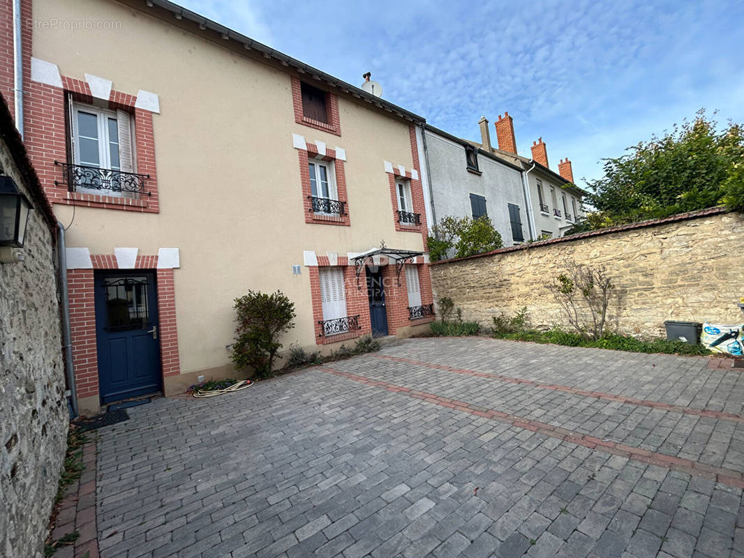 Maison à CARRIERES-SOUS-POISSY