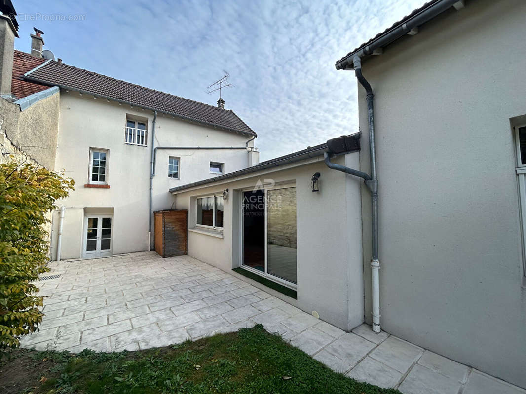 Maison à CARRIERES-SOUS-POISSY