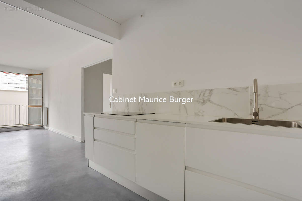 Appartement à PARIS-15E