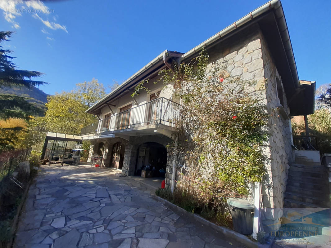 Maison à LOURDES