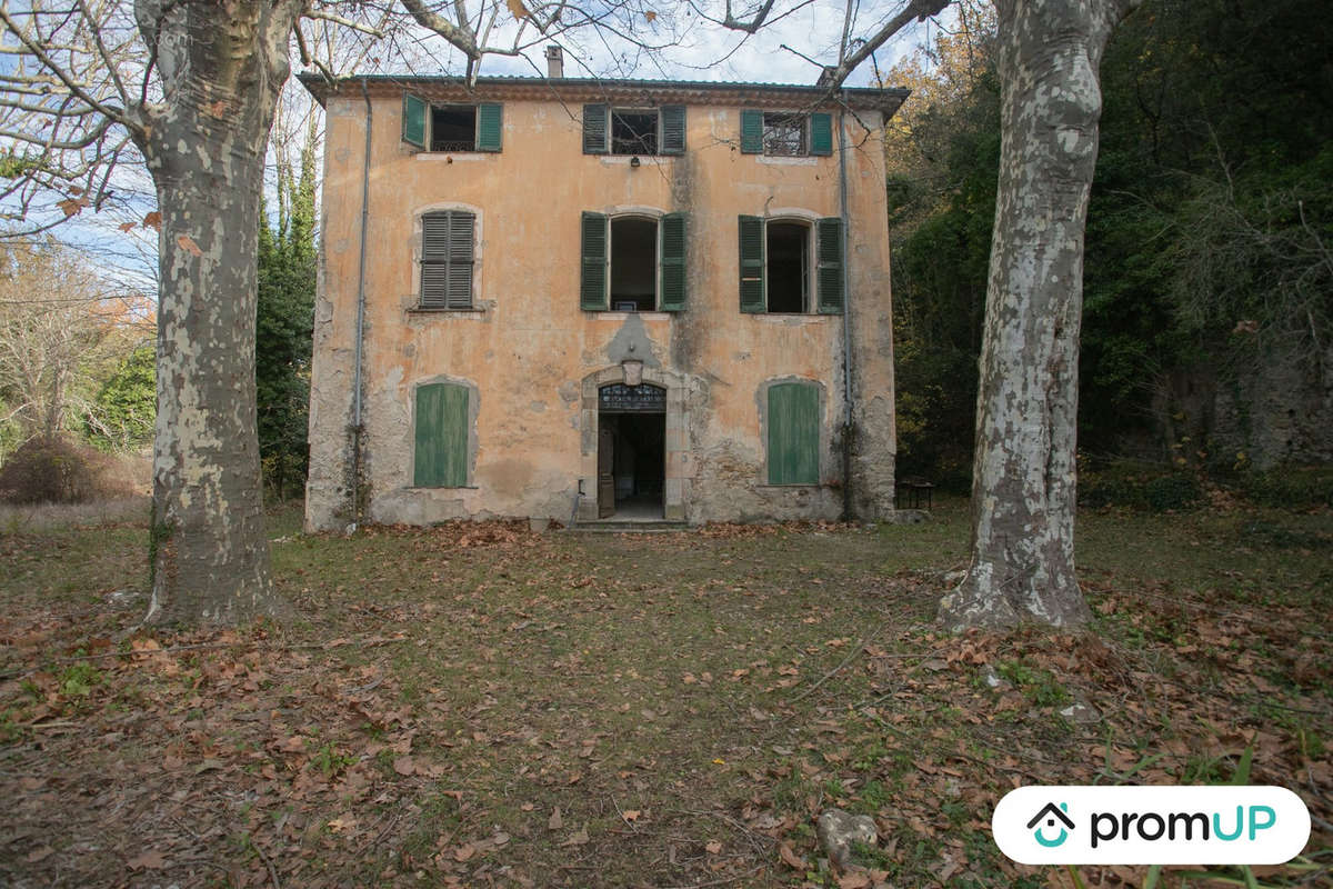 Maison à CHATEAUDOUBLE