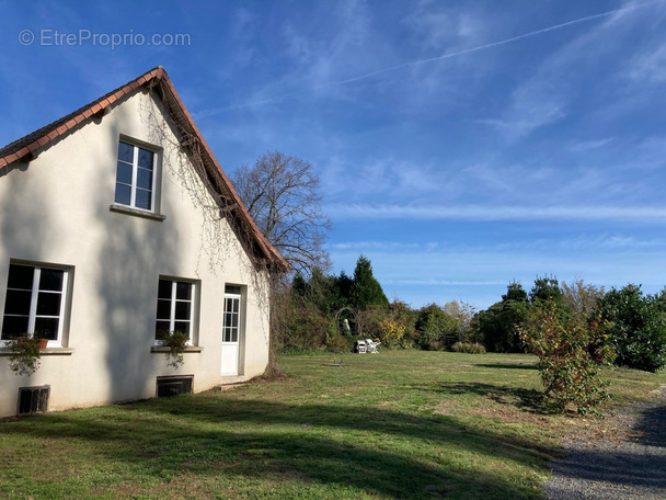 Maison à LANOUAILLE