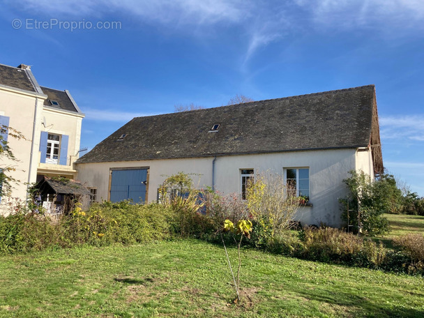 Maison à LANOUAILLE