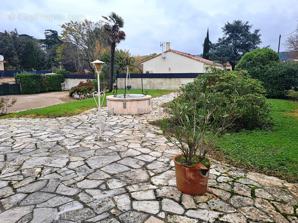 Maison à AUSSILLON