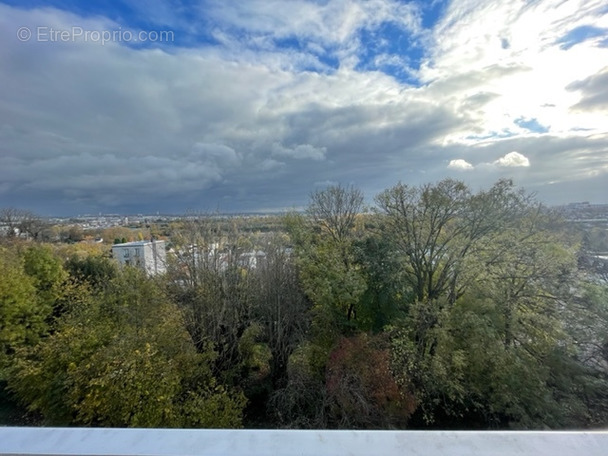 Appartement à NOGENT-SUR-MARNE