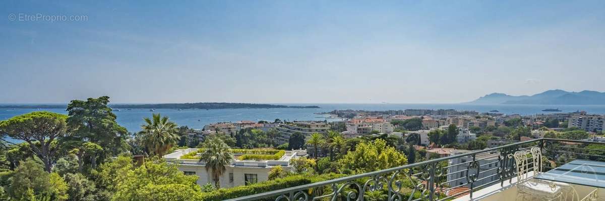 Appartement à CANNES