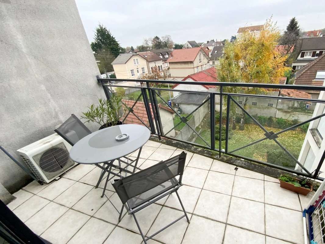 Appartement à LE RAINCY