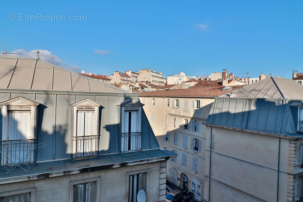 Appartement à MARSEILLE-1E