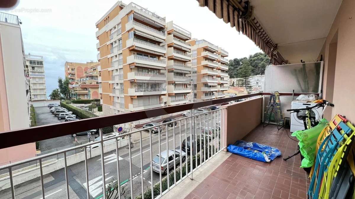 Appartement à ROQUEBRUNE-CAP-MARTIN