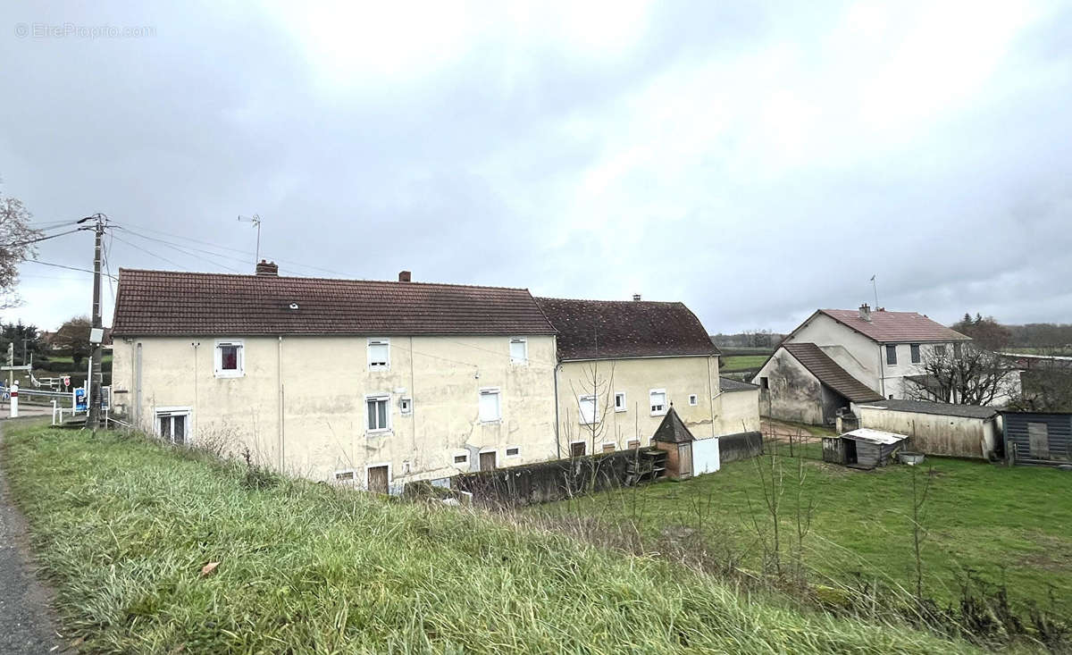 Appartement à VOLESVRES