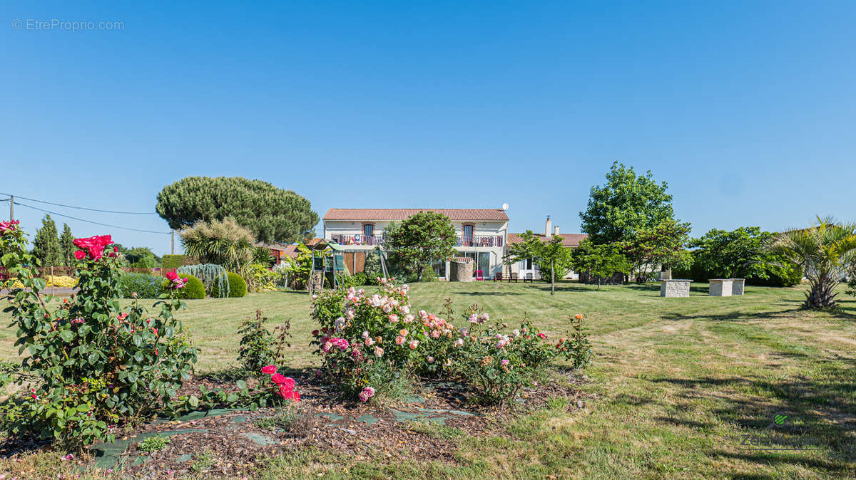 Maison à TALMONT-SAINT-HILAIRE