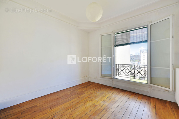 Appartement à PARIS-15E