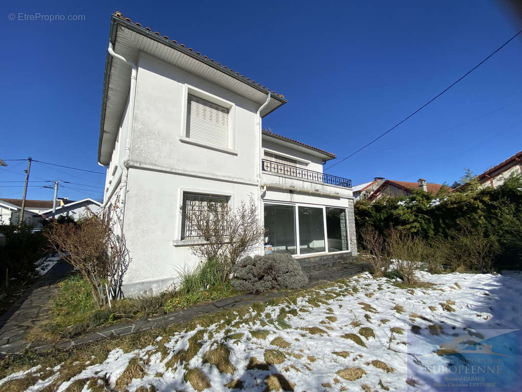 Maison à LOURDES