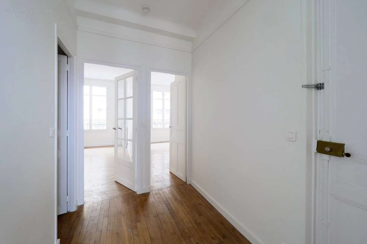 Appartement à PARIS-18E