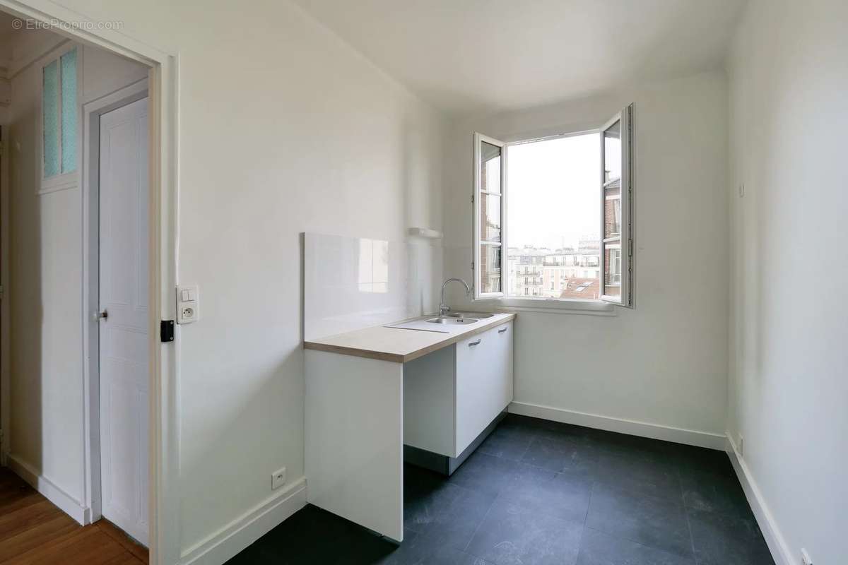 Appartement à PARIS-18E