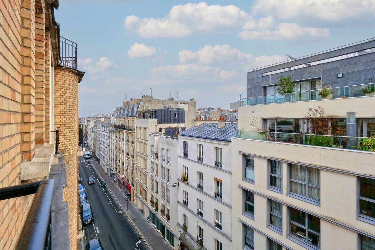 Appartement à PARIS-18E