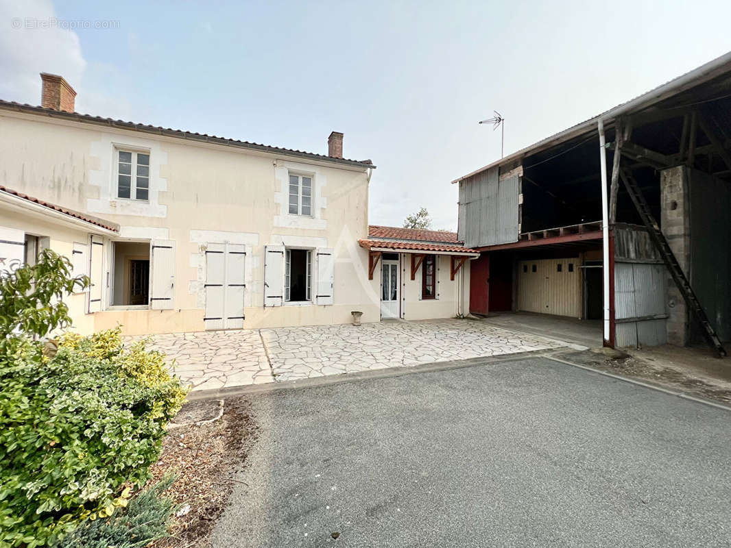 Maison à SAINT-MICHEL-EN-L&#039;HERM