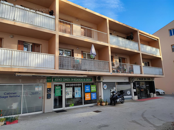 Appartement à HYERES