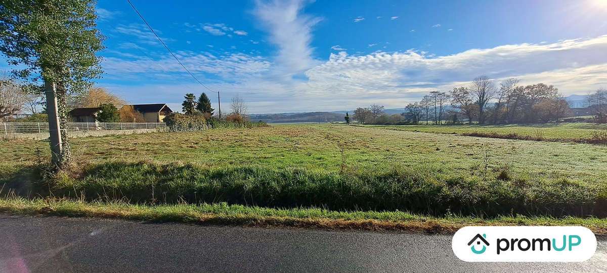 Terrain à SOUYEAUX