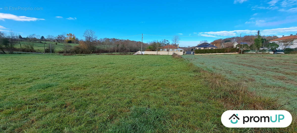 Terrain à SOUYEAUX