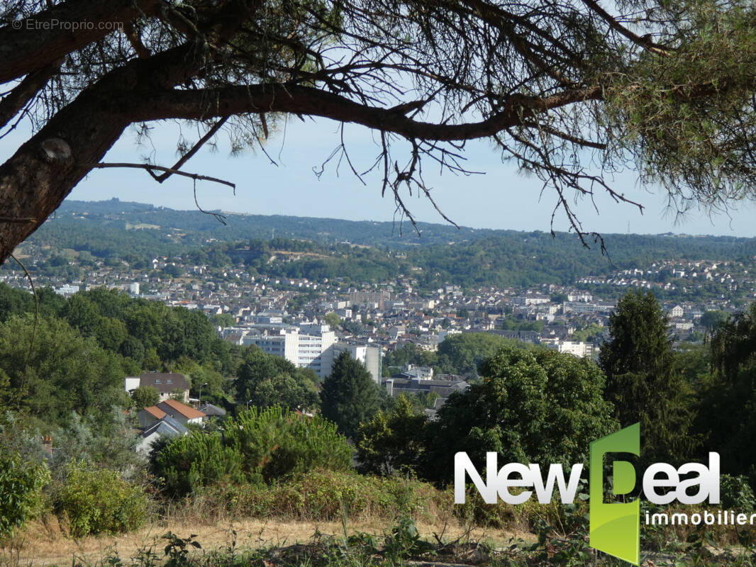 Terrain à BRIVE-LA-GAILLARDE