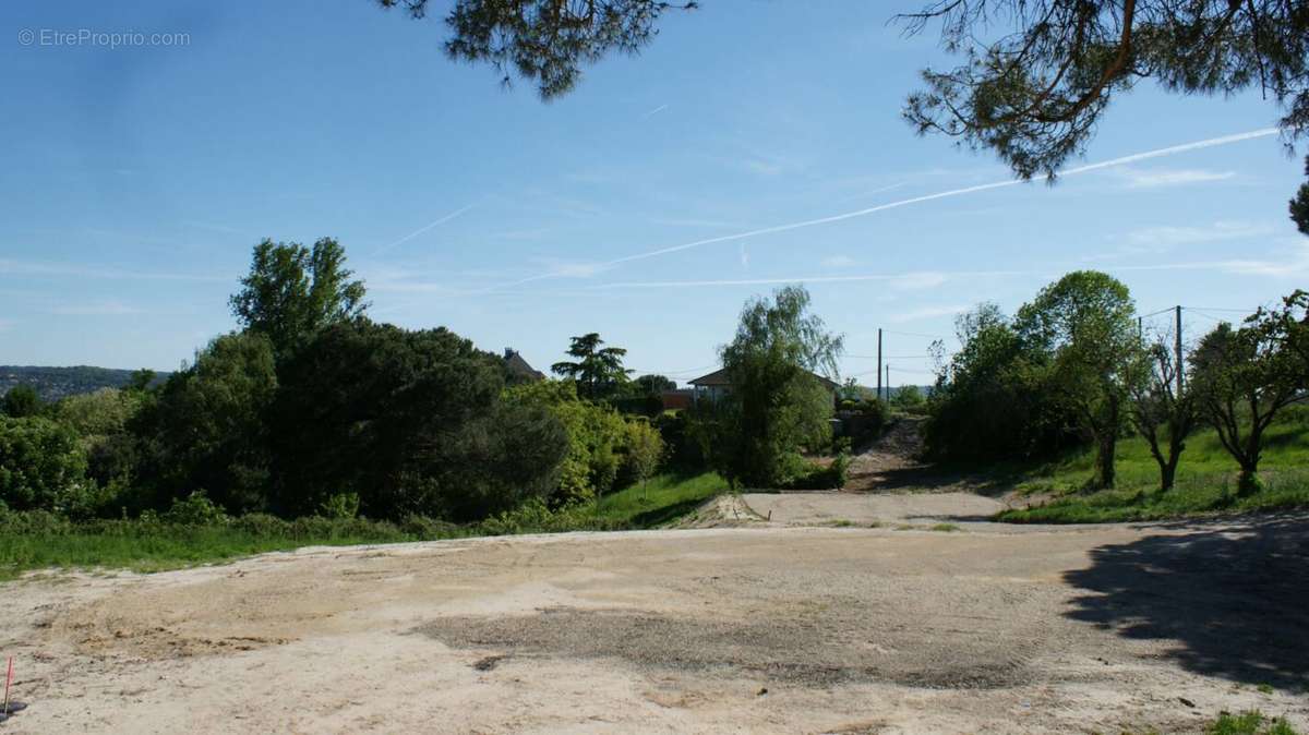 Terrain à BRIVE-LA-GAILLARDE