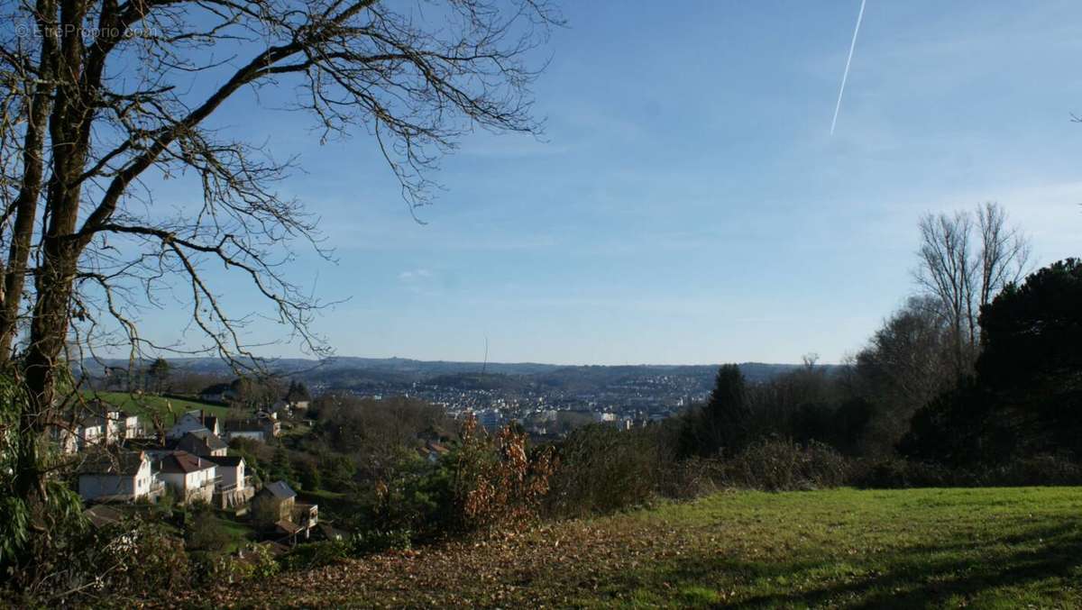 Terrain à BRIVE-LA-GAILLARDE