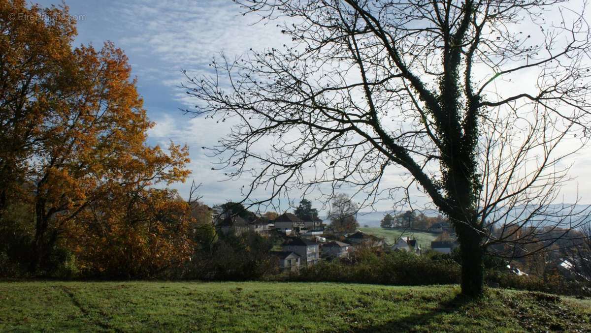 Terrain à BRIVE-LA-GAILLARDE