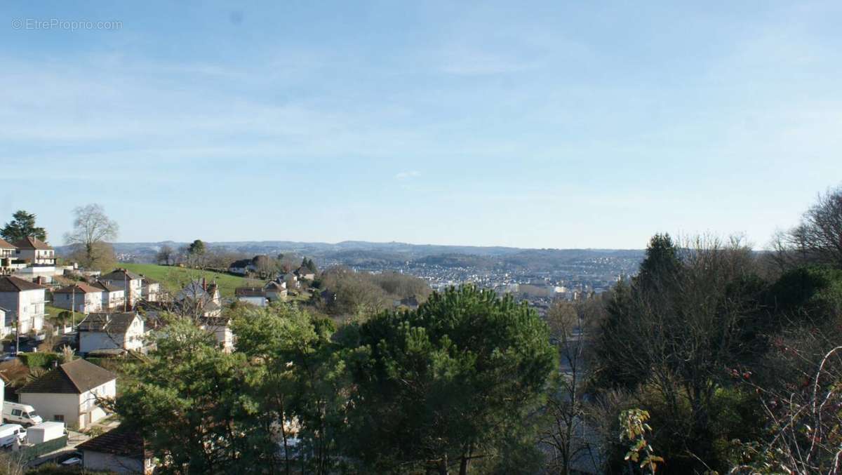 Terrain à BRIVE-LA-GAILLARDE