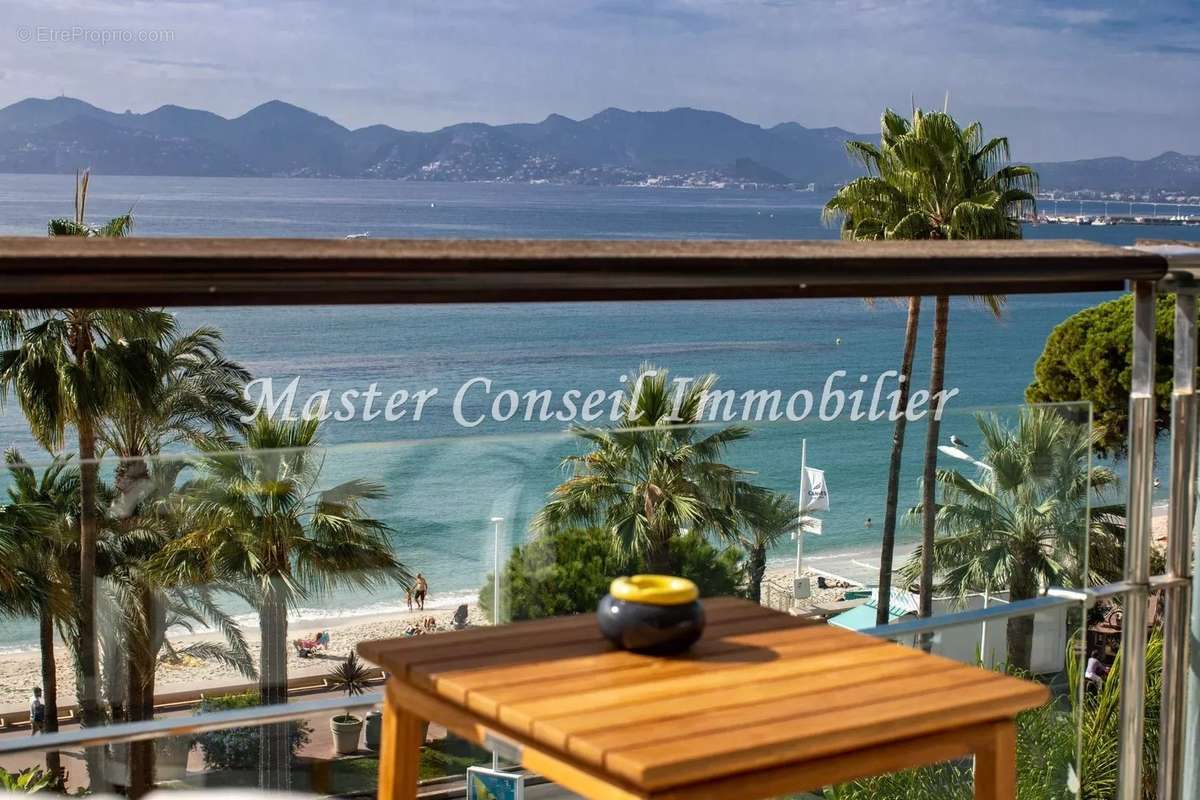 Appartement à CANNES