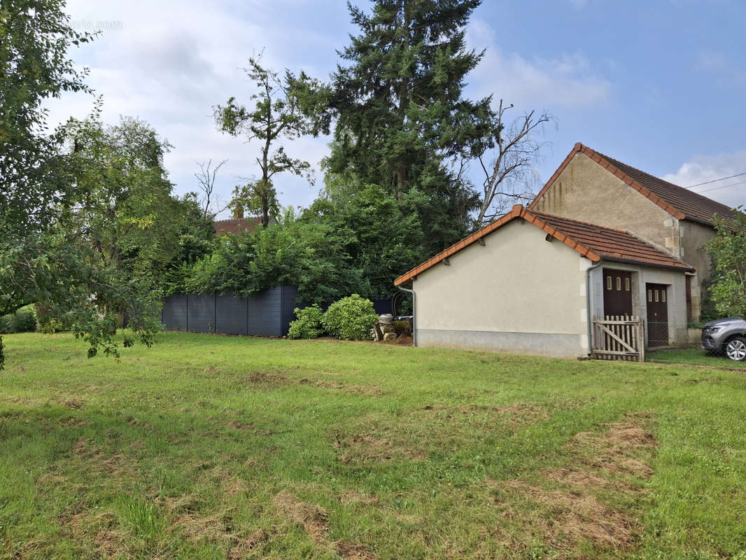 Maison à VARENNES-LES-NARCY