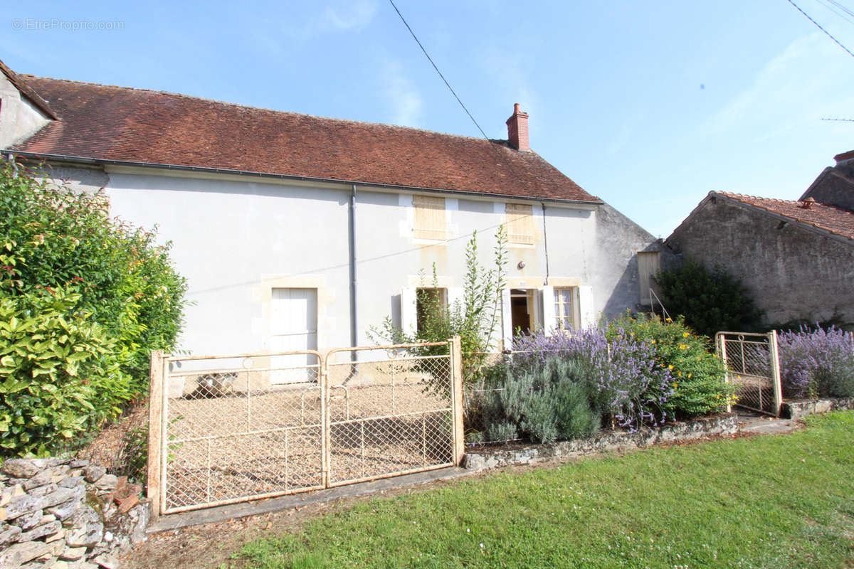 Maison à VARENNES-LES-NARCY