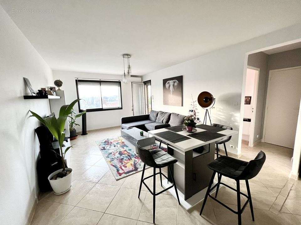 Appartement à SIX-FOURS-LES-PLAGES