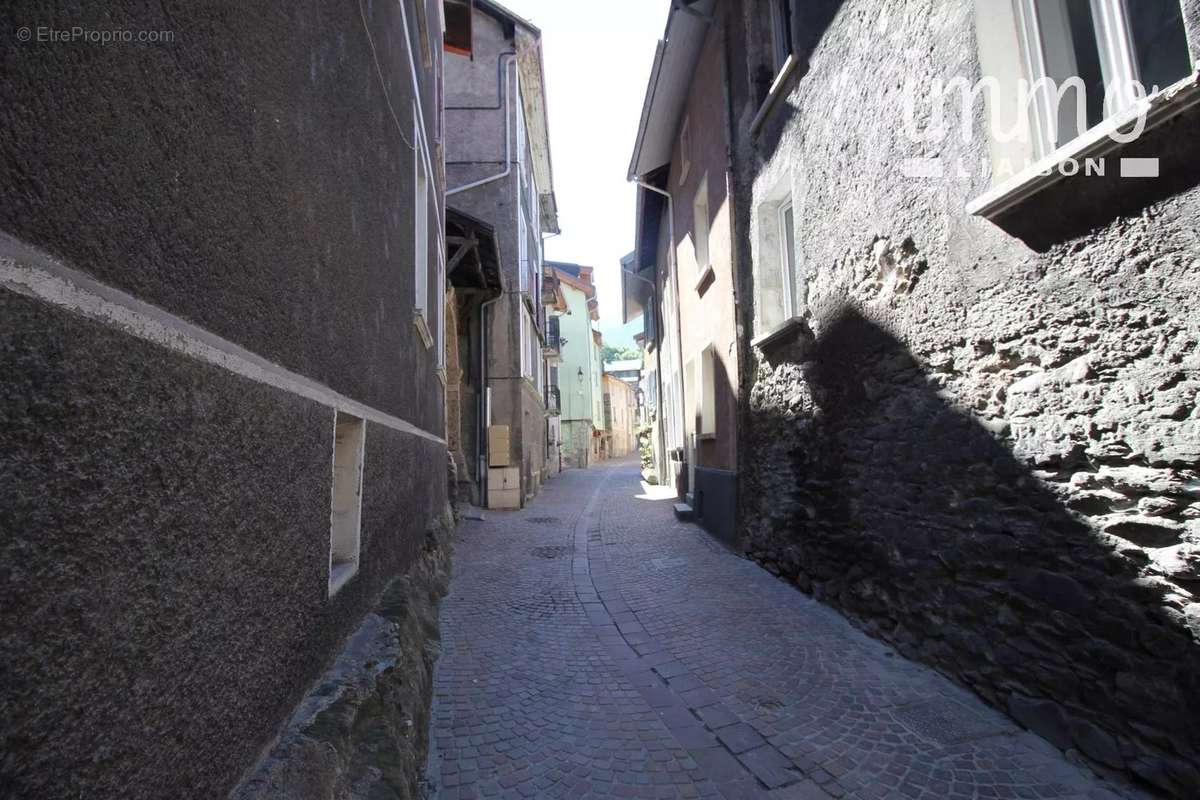 Appartement à SAINT-MICHEL-DE-MAURIENNE