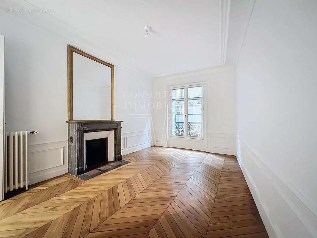 Appartement à PARIS-17E