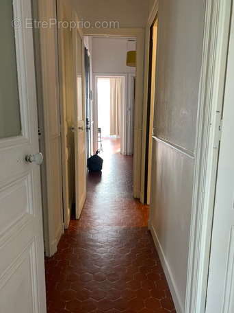 Appartement à MARSEILLE-1E