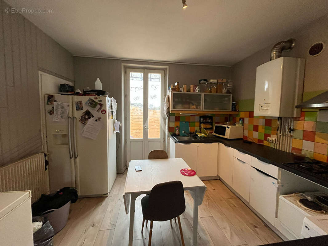 Appartement à FUMEL