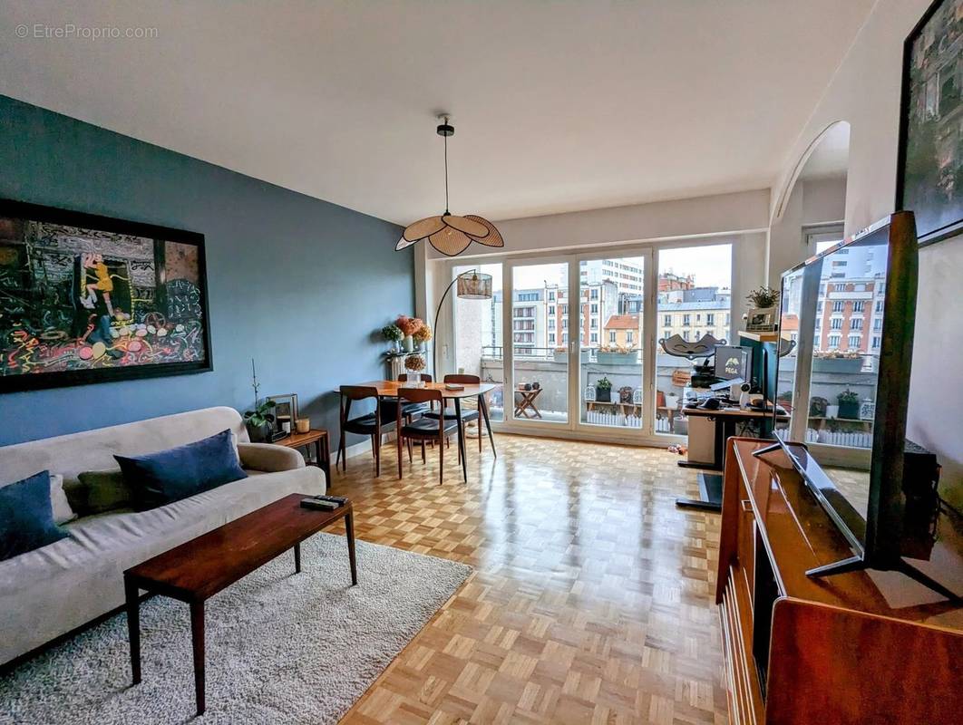 Appartement à PARIS-20E