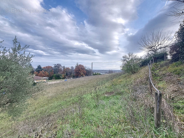 Terrain à MOISSAC