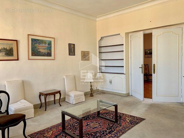 Appartement à MARSEILLE-6E