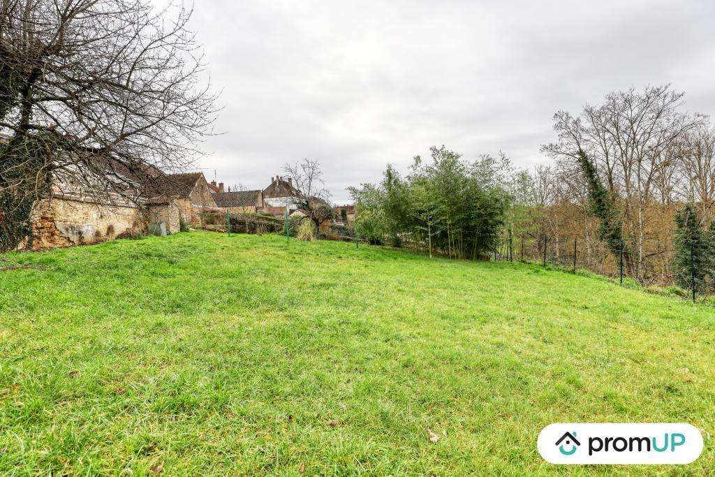 Maison à AINAY-LE-CHATEAU