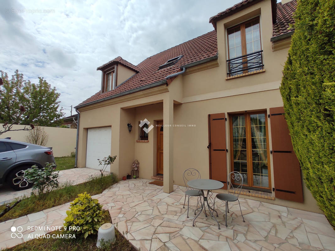 Maison à VIGNEUX-SUR-SEINE