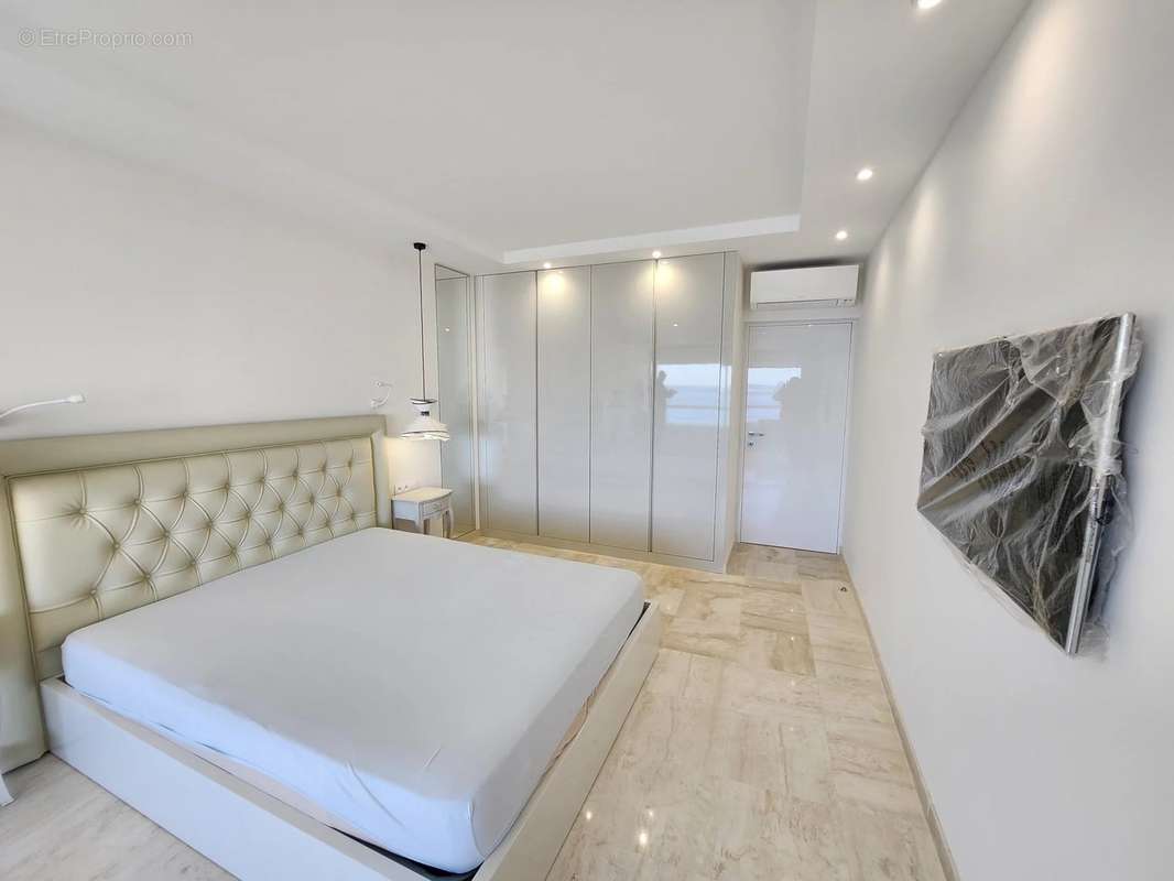 Appartement à VILLENEUVE-LOUBET